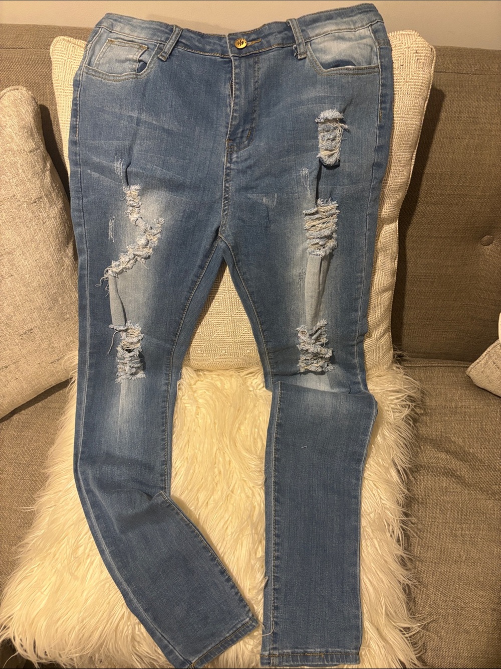 Source Unknown Light Blue Distressed Skinny Jeans